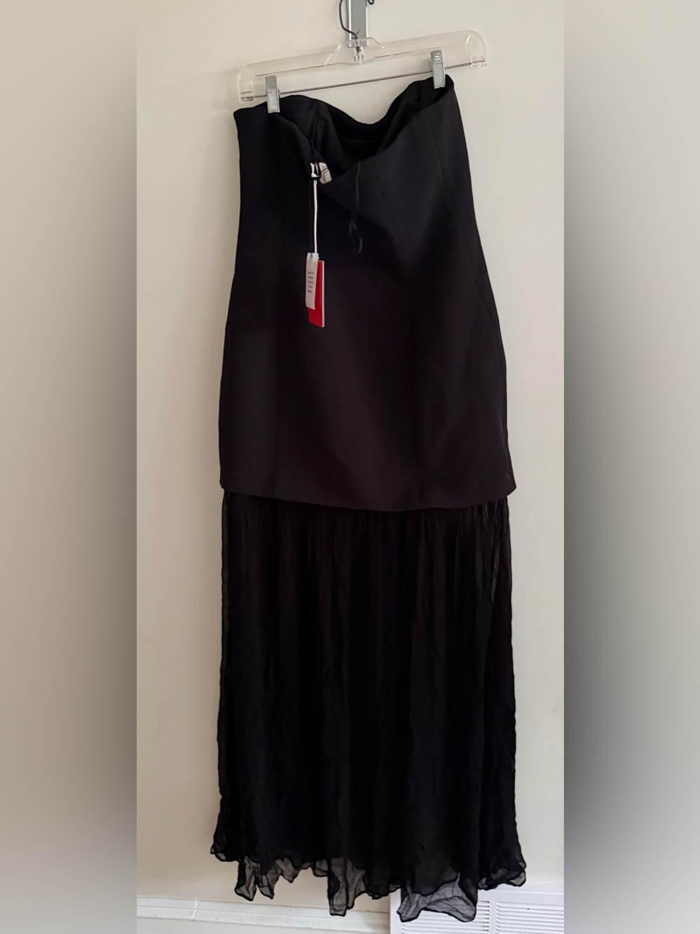 Amiens Gown in Black
L'Academie new with tags large black tie gown wedding guest - Picture 4 of 4